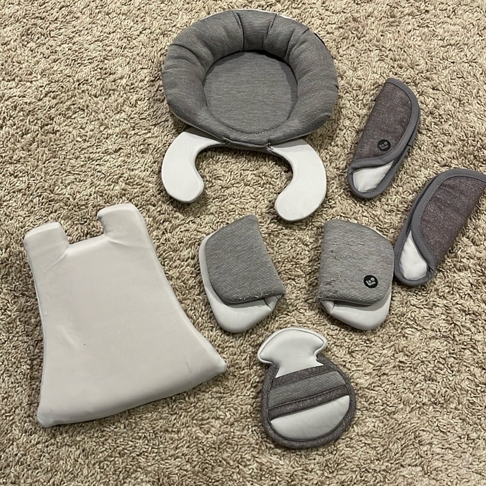 Maxi cosi infant car seat inserts. Used.